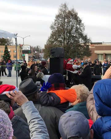 Santa parade.JPG